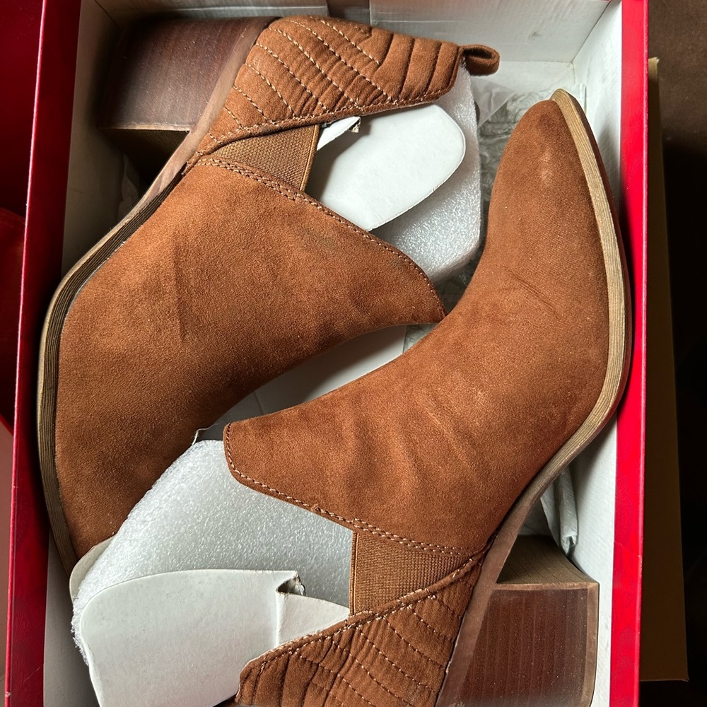 Carlos Santana brown booties